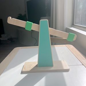 Lovevery weight scale